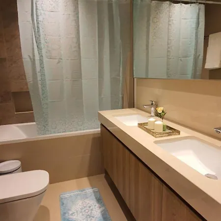 شقة Svizona Premium 2Bhk, Burj Khalifa View, Downtown دبي المظهر الخارجي الصورة