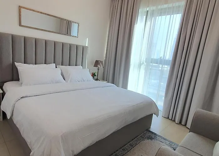 Svizona Premium 2Bhk, Burj Khalifa View, Downtown Dubai