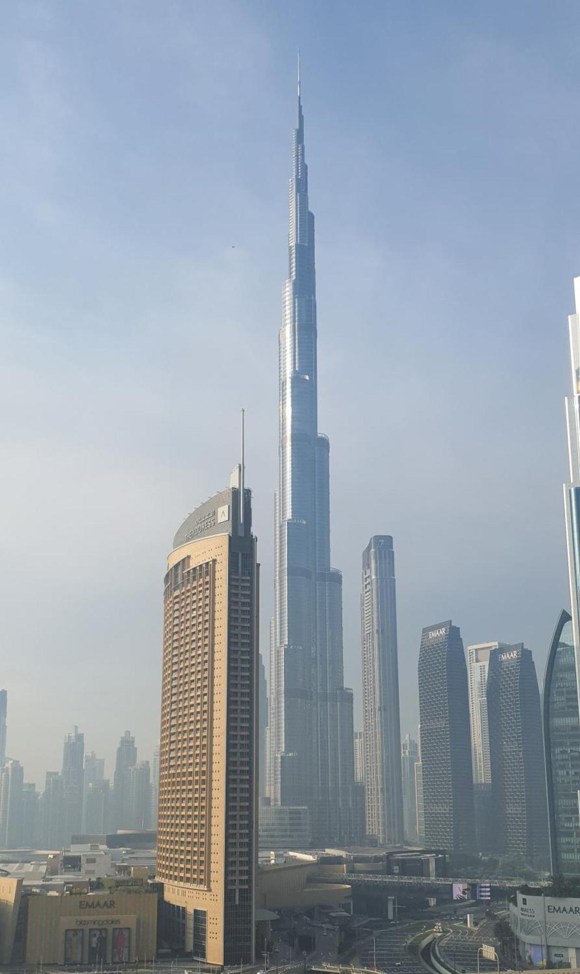 Svizona Premium 2bhk, Burj Khalifa View, Downtown * دبي
